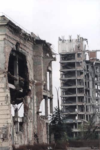 Разрушенные здании
Разрушенные здании в г. Грозном
Ключевые слова: разрушенный,грозный,чечения