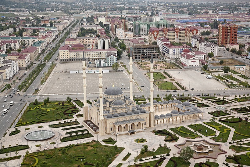 Мечеть"Сердце Чечни"
Центральная мечеть в городе Грозном
Ключевые слова: мечеть,грозный,сердце