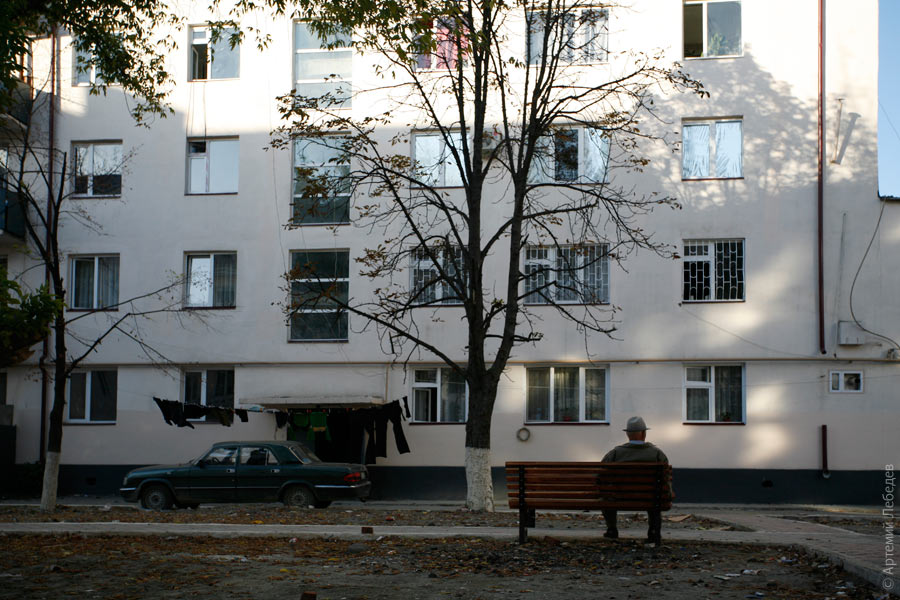 Из серии улицы город Грозный. Чеченская Республика
Фото А. Лебедев
Ключевые слова: грозный,чечения