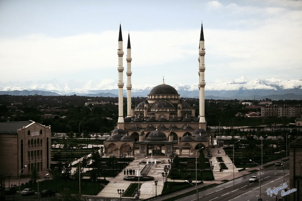Мечеть "Сердце Чечни". Город Грозный Чеченская Республик
Ключевые слова: мечеть,грозный,чечения