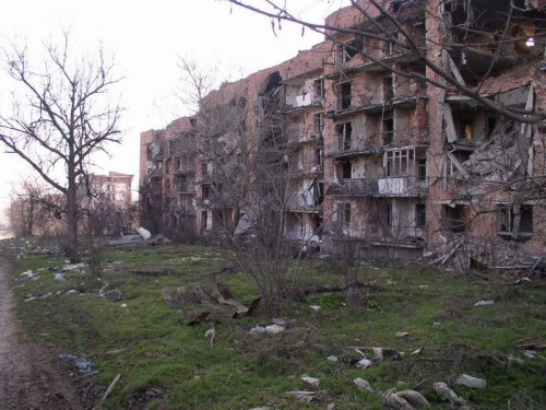 Фотография. Разрушенный город Грозный
Ключевые слова: разрушенный,город,грозный
