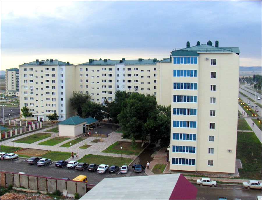 Обновлённый город Грозный
Капитальный ремонт городских домов город Грозный
Ключевые слова: ремонт,грозный