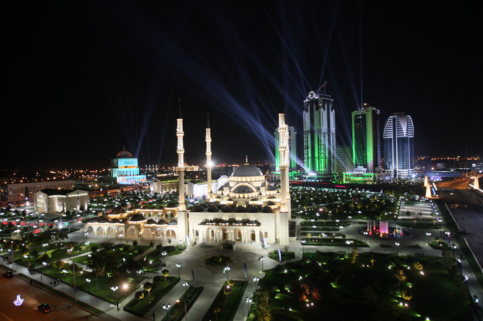 Мечеть "Сердце Чечении"
Мечеть "Сердце Чечни" и Grozny City
Ключевые слова: мечеть,грозный