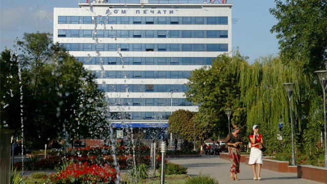 Сквер. Дом Печати
Сквер перед зданием "Дом Печати"
Ключевые слова: дом,грозный