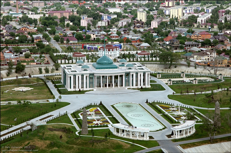 Residenciya prezidenta. Grozny City
Photo Petr Ushanov 2012 
Ключевые слова: grozny checheniya