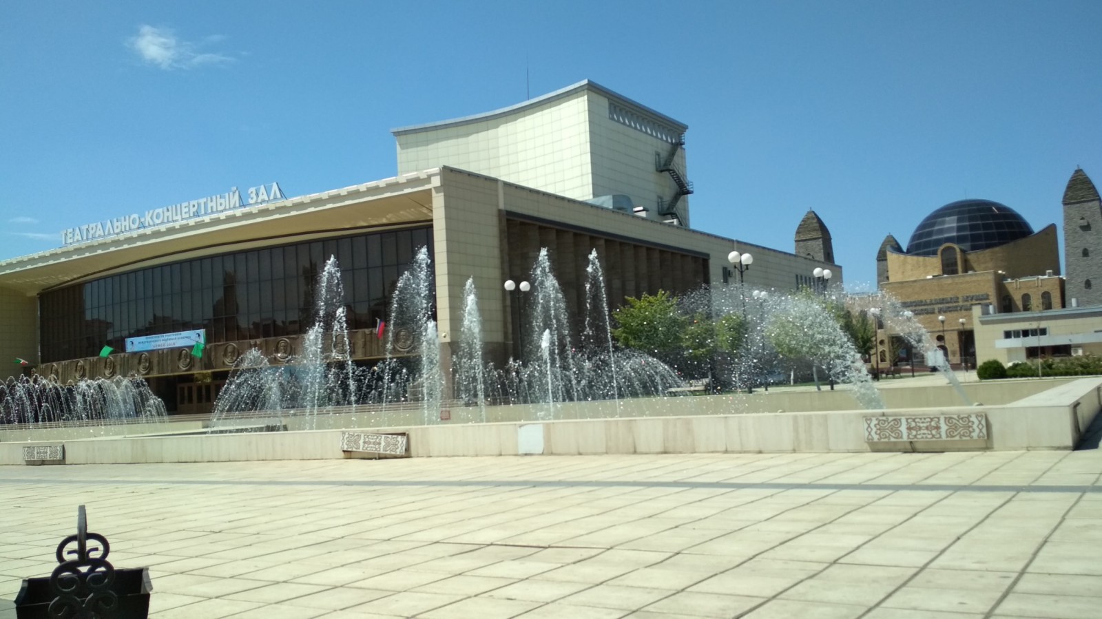 Teatralno-koncertniy zal. Gorod Grozny
Ключевые слова: grozny,city